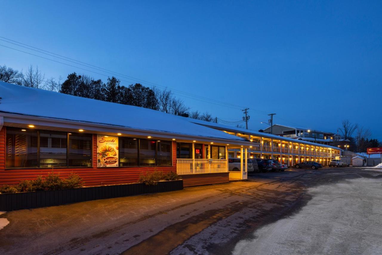 Econo Lodge Miramichi Exterior photo