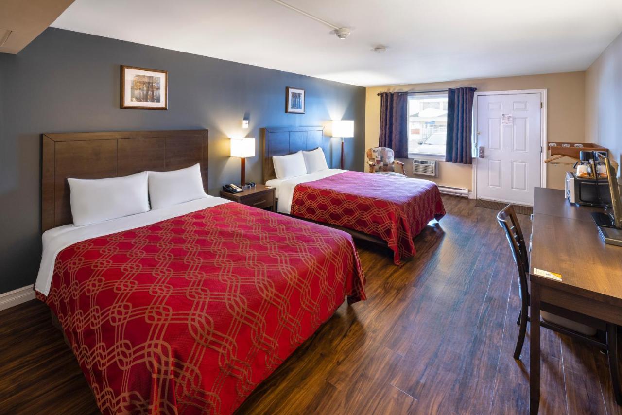 Econo Lodge Miramichi Exterior photo